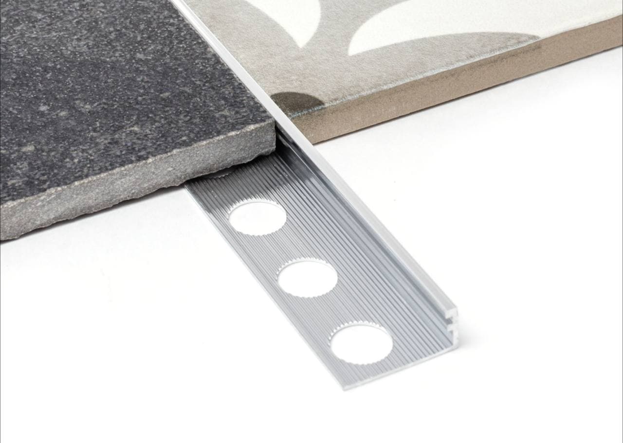 L-profil qalinligi 0.4 mm — zavod sifati